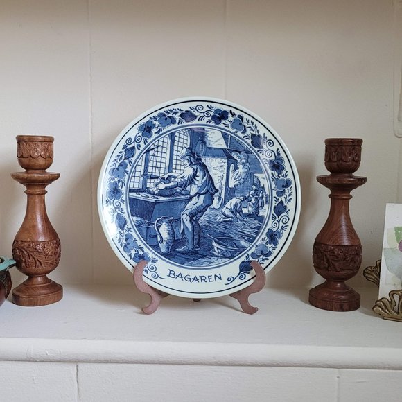 Blue and White Royal Goedewaagen Blue Delft Wall Plate - numbered 247 - Picture 1 of 5